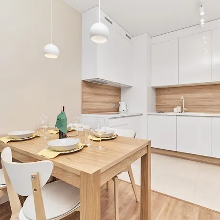 Lägenhet Futuria Maslicka With Free Garage By Renters Wrocław