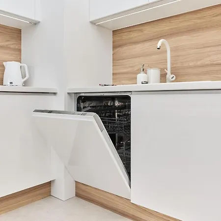 Apartment Futuria Maslicka With Free Garage By Renters